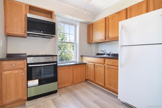 Foto del edificio - 57 Sterling Ave