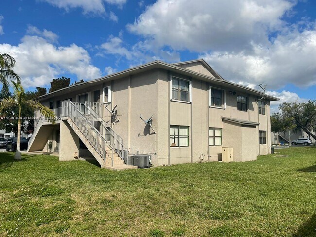 Building Photo - 15342 SW 72nd St