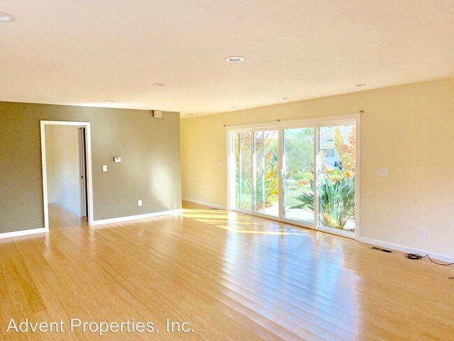Foto del edificio - 2 br, 2 bath House - 4305A Turner Avenue