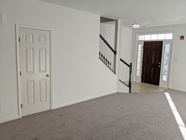 Building Photo - 6516 Daytona Ct