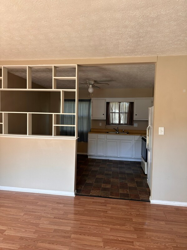 Foto del edificio - 5015 Abbydale Ct