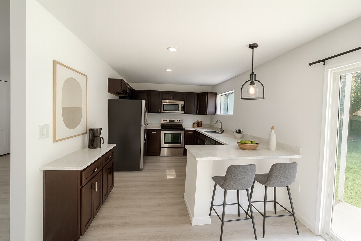 Foto principal - 2405 Mastin Lk Rd NW