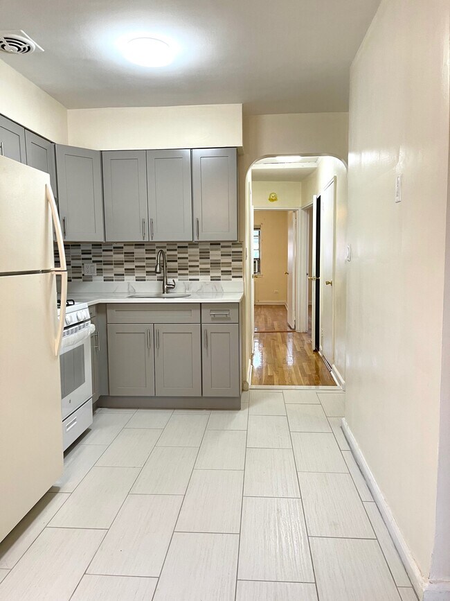 Foto del edificio - 1806 E 53rd St