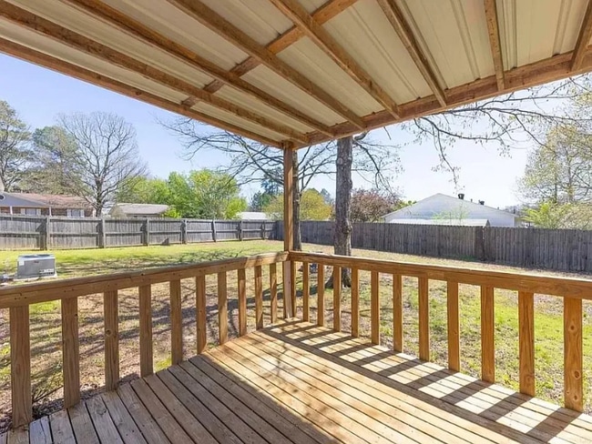 Foto del edificio - 128155 Meadowview Dr