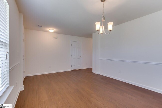 Building Photo - 330 New Spring Ln