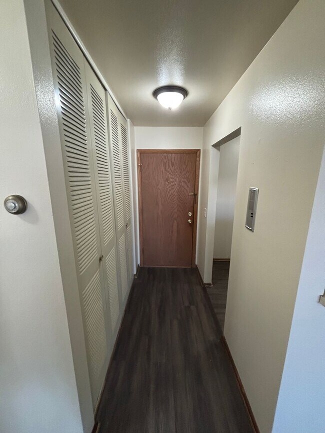Foto del edificio - 5650 W Wahner Ave