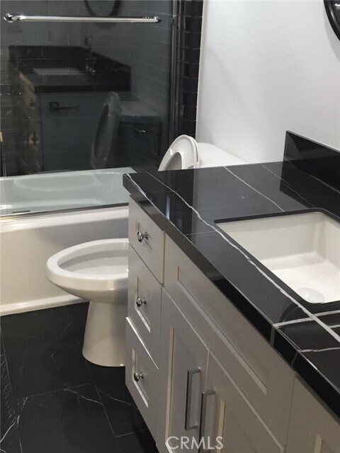 Foto del edificio - 5439 Agnes Ave