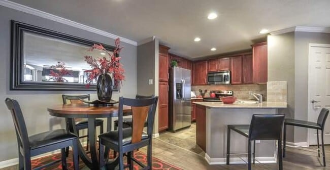 Building Photo - 1 bedroom in Houston TX 77057