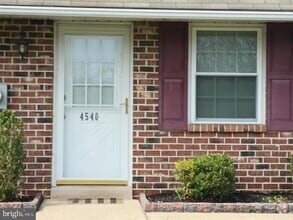Building Photo - 4540 Rosemarie Dr