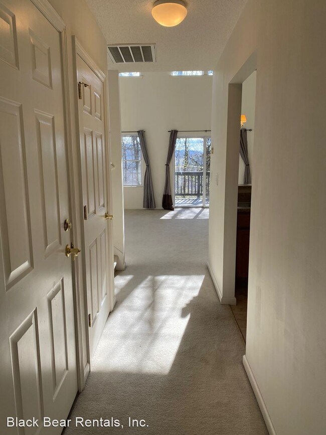Foto del edificio - 2 br, 2.5 bath House - 165 Farm Lane