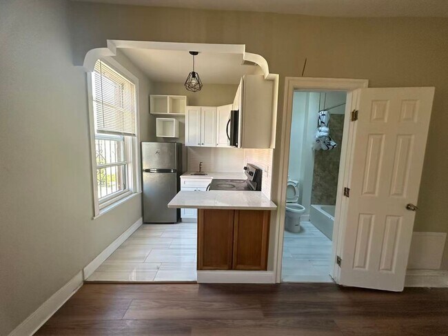 Foto del edificio - 1828 W Diamond St