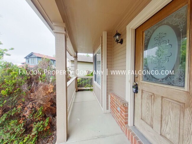 Foto del edificio - Incredible Home in Crestline Heights! - Le...