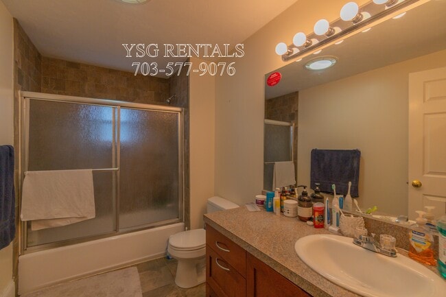 Foto del edificio - 364 Highland Ave