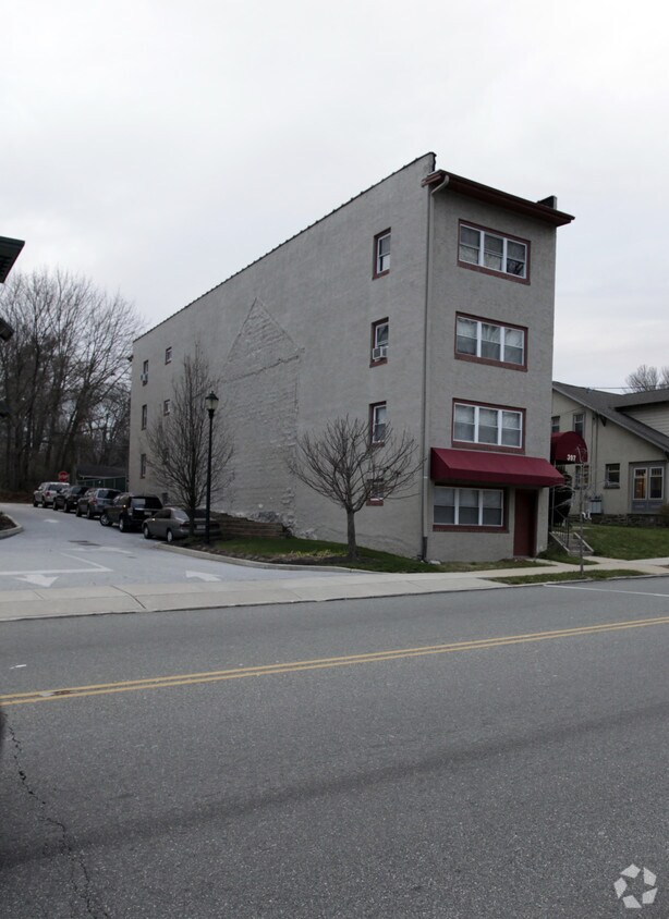 Building Photo - 397 E Baltimore Ave