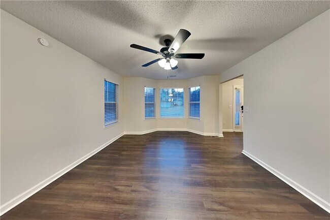 Building Photo - 7045 Treeline Dr