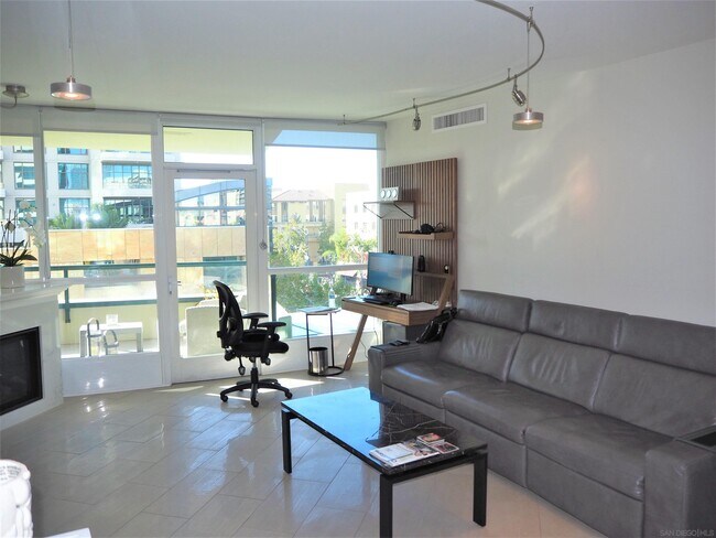 Foto del edificio - 555 Front St