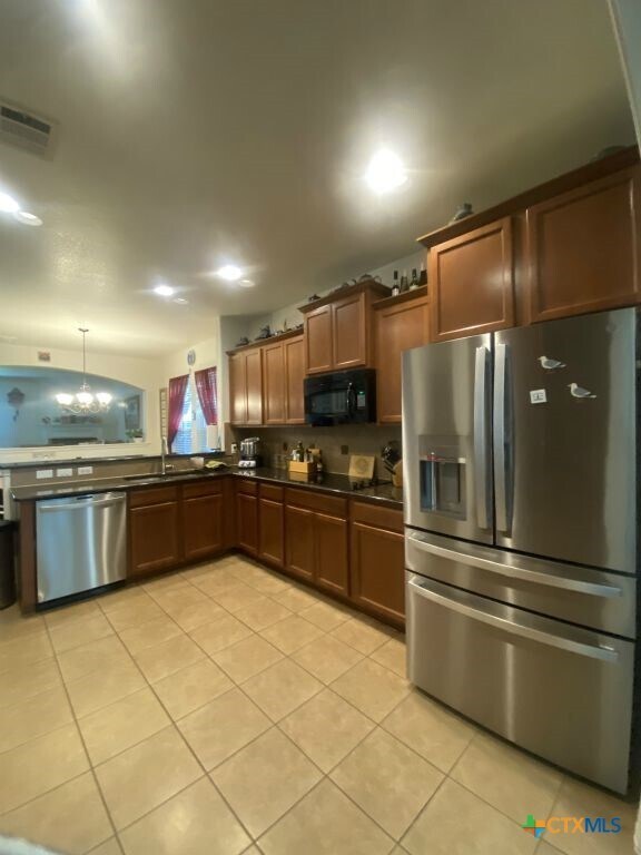 Building Photo - 7105 Golden Oak Ln