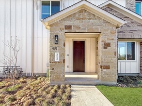 Building Photo - 5613 Mobeetie Lp