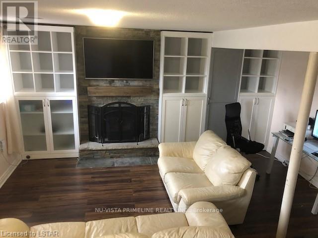 Photo du bâtiment - 33 Winding Way Crescent