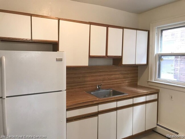 Foto del edificio - 872 Beaconsfield Ave