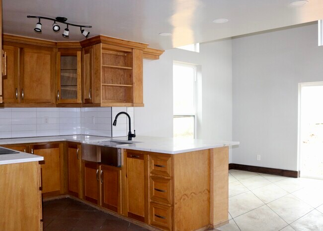 Foto del edificio - 1027 Woodward Cir SW