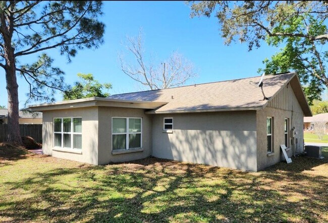 Foto del edificio - 635 Parkside Ave