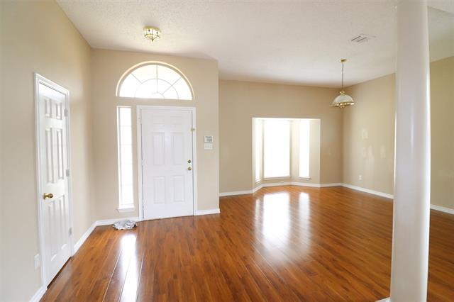 Foto del edificio - 2222 Edinburgh Way