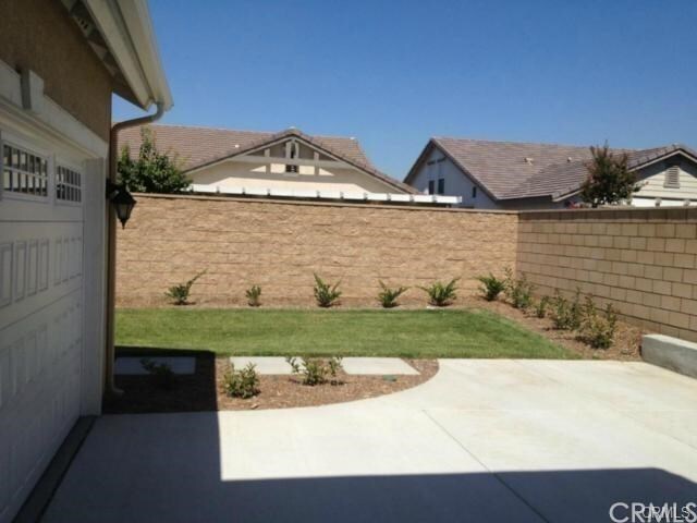 Building Photo - 7658 Dante Pl