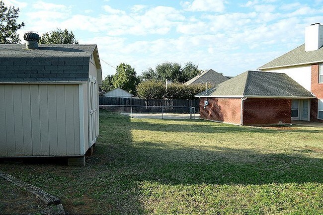 Building Photo - 3302 Hunter Cove Dr