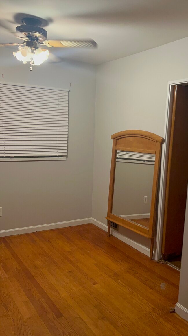 Foto del edificio - 2232 Bonnybrook Way SW