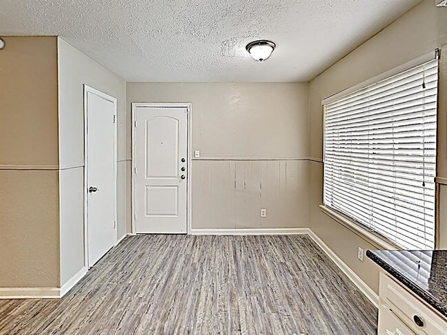 Building Photo - 979 Wavecrest Ln