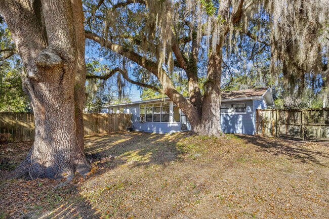 Foto del edificio - 1700 SW 16th Ct