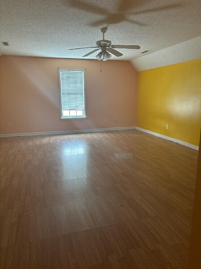 Foto del edificio - 202 Wellington Dr