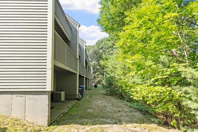 Building Photo - 20 Deer Path