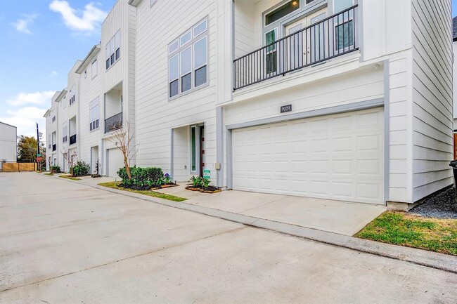 Foto del edificio - 9009 Lonestar River Ln