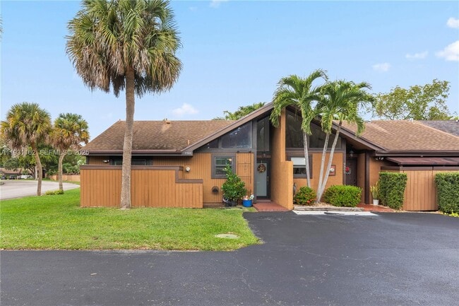 Foto del edificio - 9301 SW 130th St