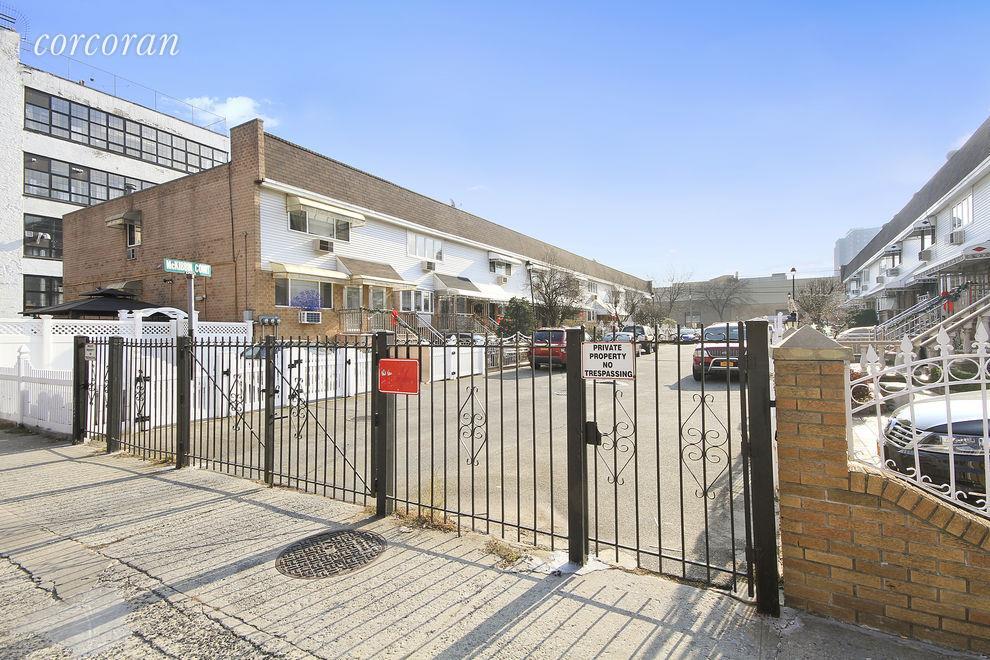 Primary Photo - 49 White St