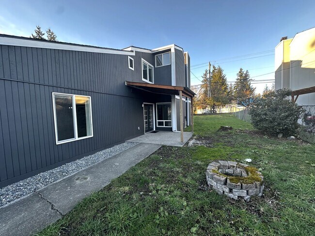 Building Photo - Wray