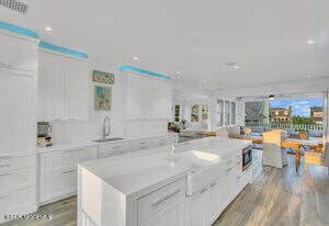 Foto del edificio - 985 Ocean Ave