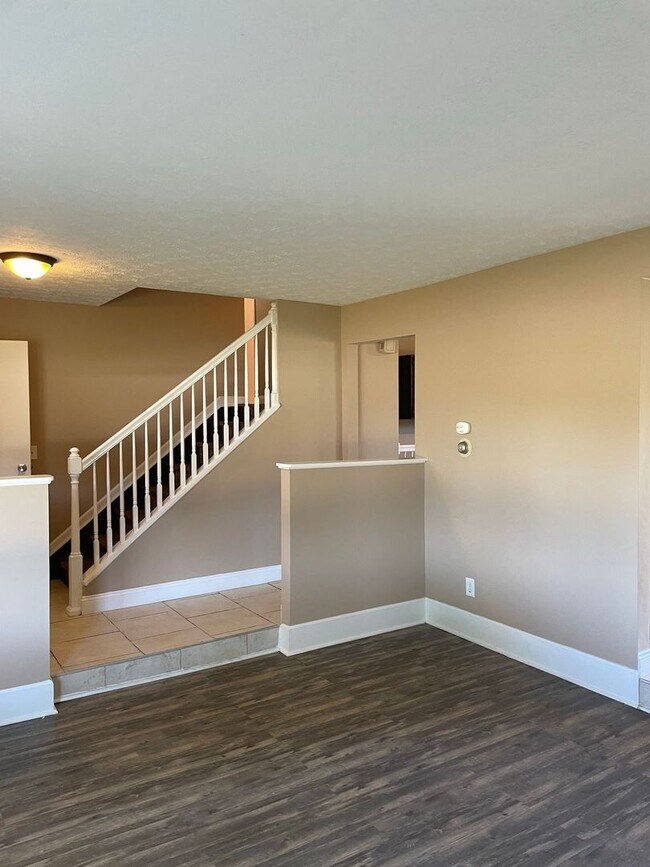 Foto del edificio - 5166 Groh Ln