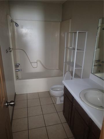 Building Photo - 16109 JR DR  Unit A