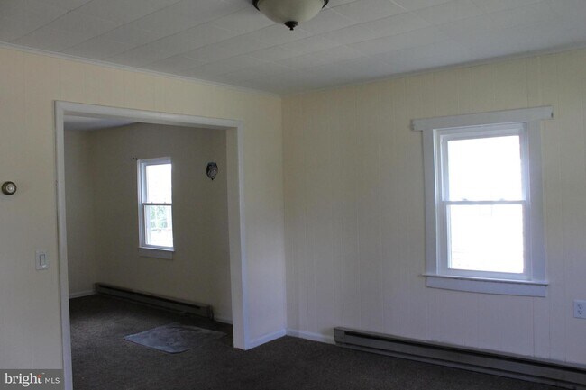 Building Photo - 9262 Prospect Ave