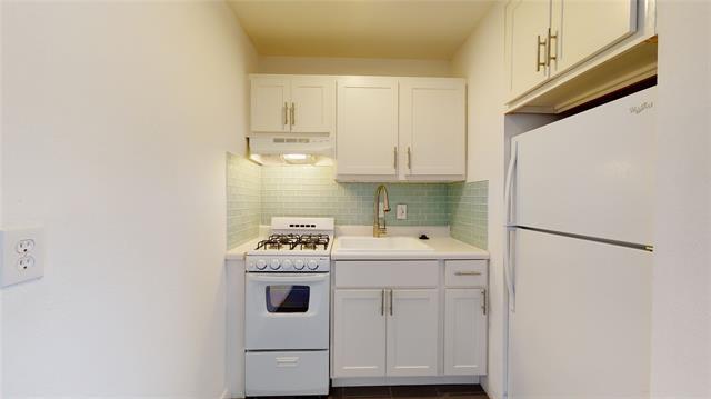 Foto del edificio - 2405 Abrams Rd