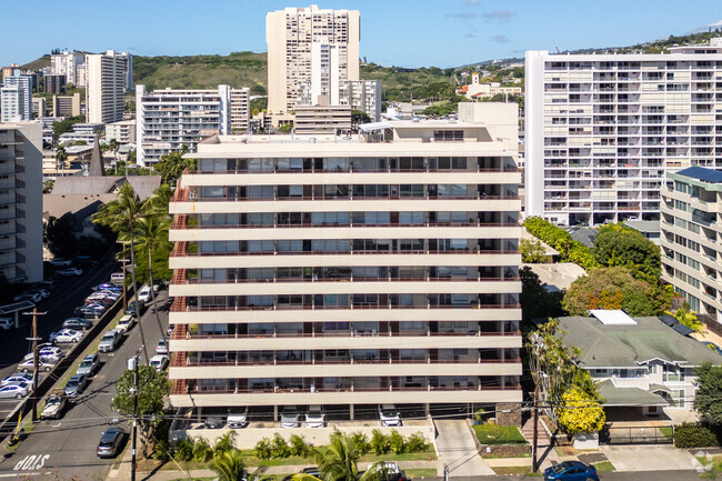 Building Photo - The Oahuan Tower