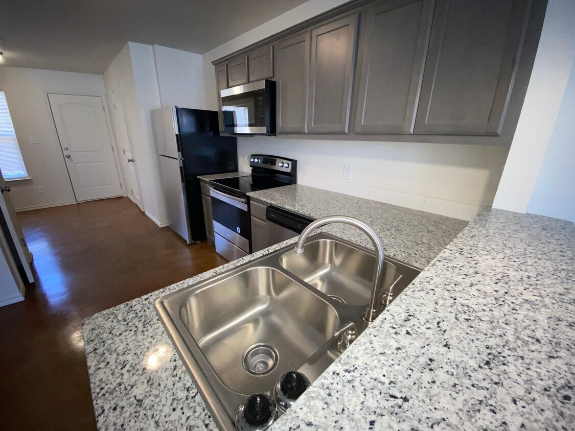 2250 W Tarleton St, Stephenville, TX 76401 Townhome Rentals in