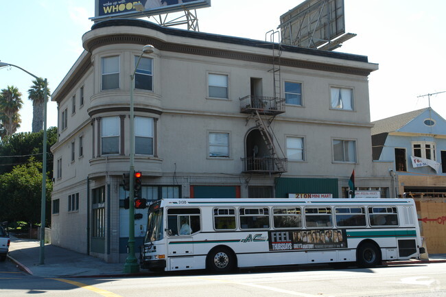 Building Photo - 2874-2882 Telegraph Ave