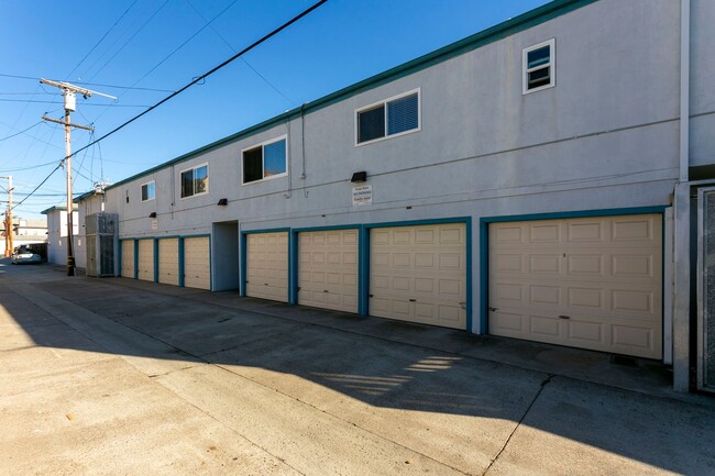 Building Photo - Ocean Palms Apartments