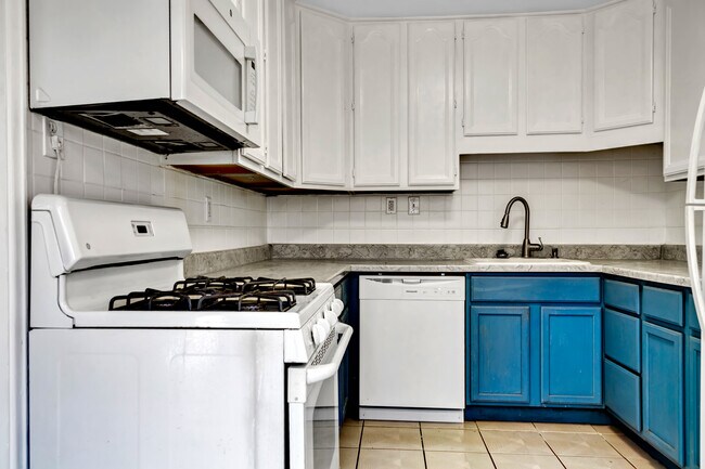 Foto del edificio - 4440 Turquoise Dr