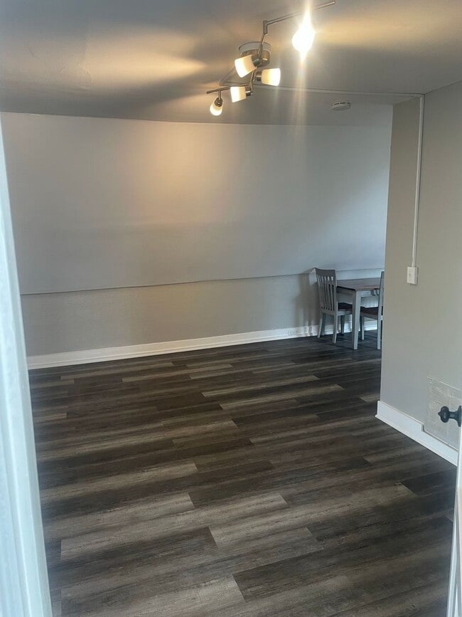 Foto del edificio - 1328 Chapel St