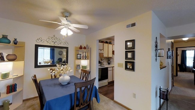 Pin Oak Apartments Lorain Oh 2br 2ba 766 Sf Pin Oak Apartments